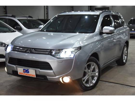 MITSUBISHI OUTLANDER 3.0 GT 4X4 V6 24V GASOLINA 4P AUTOMÁTICO